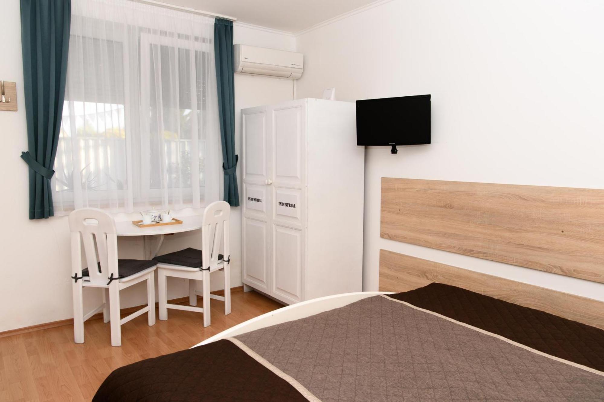 Marika Vendeghaza Hotel Tokaj Bagian luar foto
