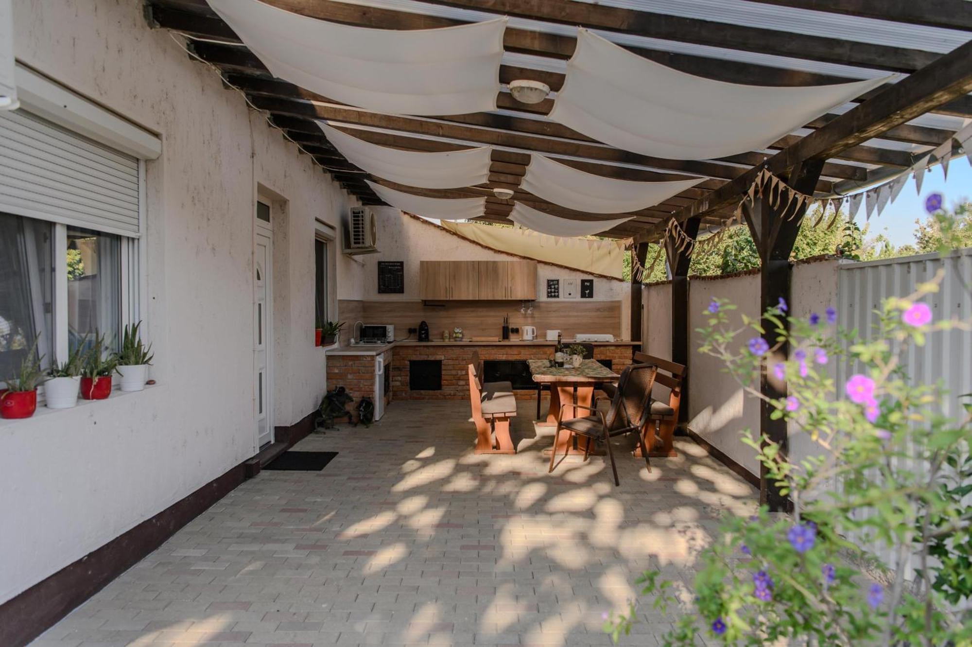 Marika Vendeghaza Hotel Tokaj Bagian luar foto